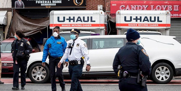 تعطیلی یک مرکز کفن ‌و دفن در نیویورک بعد از کشف ده‌ها جسد در دو کامیون